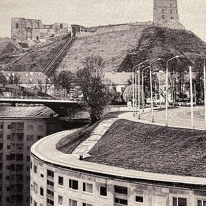 Homo cultus. Iš balkono. Vilniaus pokerio režisūra MO muziejuje