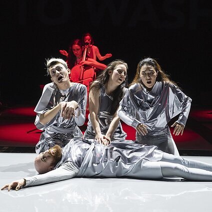 Pakeliui su klasika. Dokumentinę operą apie kūniškumą Berlyne pristačiusi Juta Pranulytė: „Pagrindinis motyvas buvo asmeninė patirtis ir jausmas, kad vis esu nepakankama“