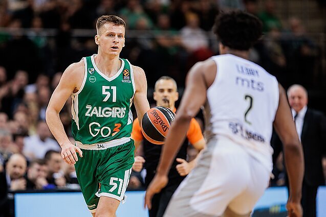 Eurolyga per LRT. „Žalgiris“ namo grįžta tuščiomis – po dramatiškos kovos kauniečiai pralaimėjo „Barcelona“ komandai