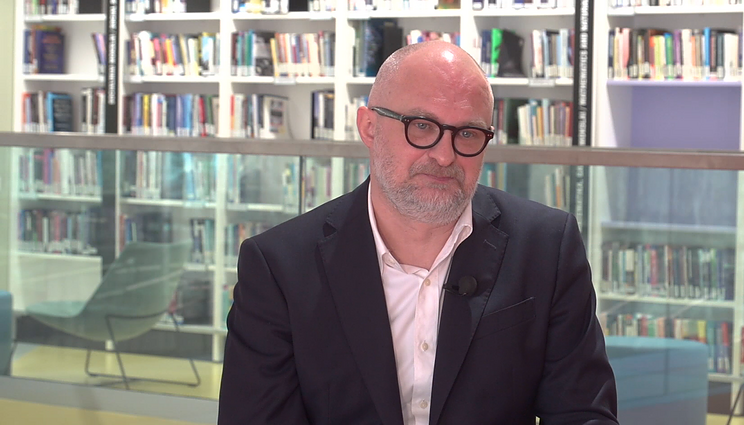 Jūsų laikas 450: Kauno Dramos teatro meno vadovas Edgaras Klivis. Apie šiuolaikinį teatrą, - kiek jame yra performanso ir kiek – klasikos, bei idėjos senjorams