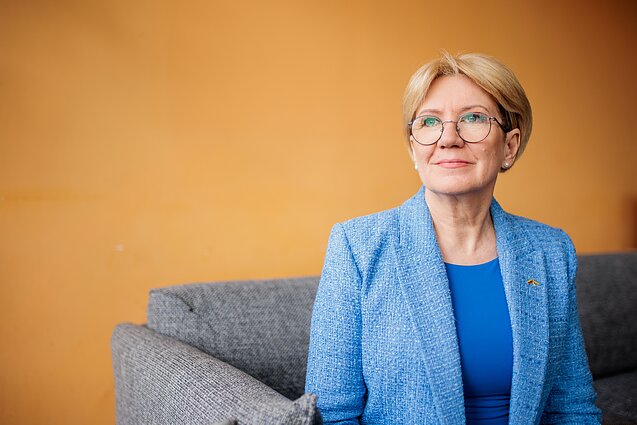 Panorama (su vertimu į gestų k.)