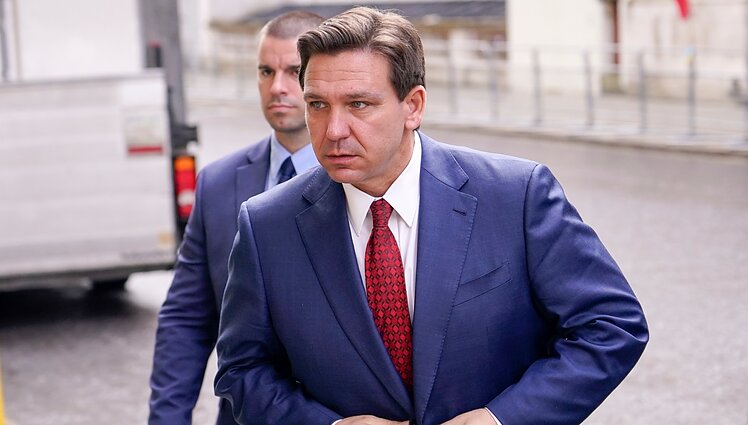 Floridos gubernatorius prieš „Disney“: dėl ko kilo DeSantiso ir pramogų pasaulio milžino ginčas?