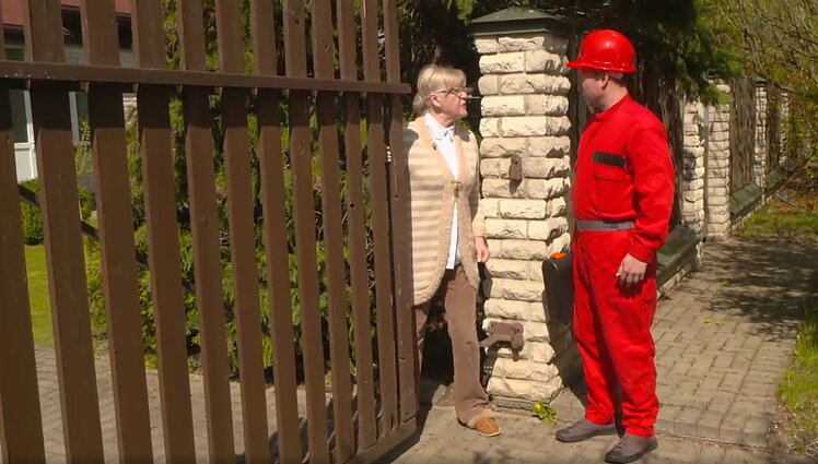 Dviračio žinios. Panelė mokytoja Leokadija: jeigu bus sumažinti elektros tarifai, eisiu protestuoti!