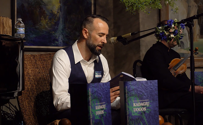 Poezijos pavasaris „Kadagių uogos“ JAV: kai kuriems išdrįsti savo kūryba pasidalinti garsiai buvo tikras iššūkis