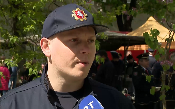 Ugniagesys gelbėtojas Osvaldas Čerkesas apie gautą apdovanojimą bei skaudžias akimirkas darbe: svarbu pašaukimas žmonėms padėti