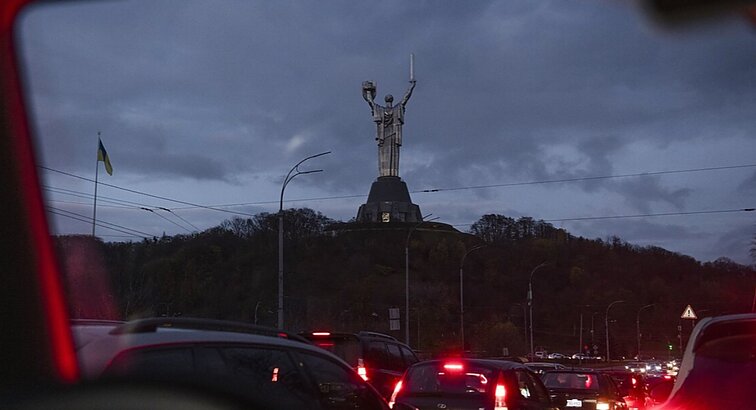 Žinios. Ukraina skelbia šiąnakt numušusi apie 15 Rusijos paleistų raketų