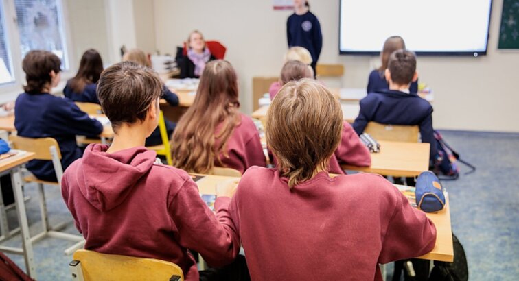 Žinios. Mokslo institucijų reitingai: egzaminų rezultatų skirtumai tarp įvairių mokyklų ir regionų – ryškėja, stiprėja privačios mokyklos