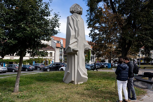Replika rzeźby Adama Mickiewicz Replika rzeźby Adama Mickiewicz