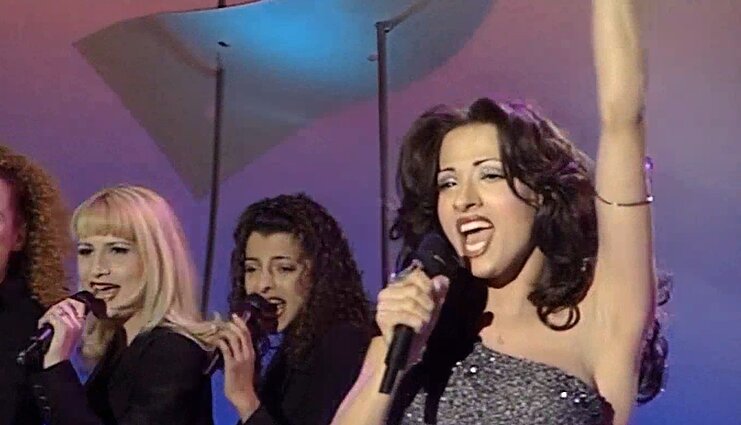 Prieš „Eurovizijos“ finalą – žvilgsnis į praeitį: konkurse antrąkart dalyaujančių nugalėtojų sėkmės ir nesėkmės