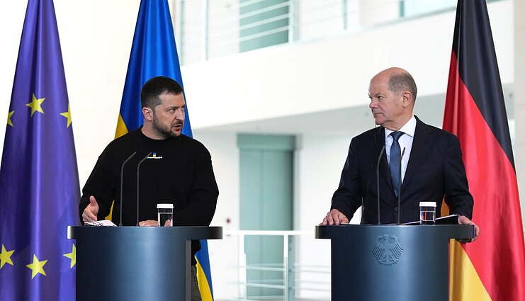 Žinios. Su Zelenskiu susitikęs Scholzas: Ukraina pagrįstai reikalauja, kad taika nebūtų tiesiog įšaldytas konfliktas