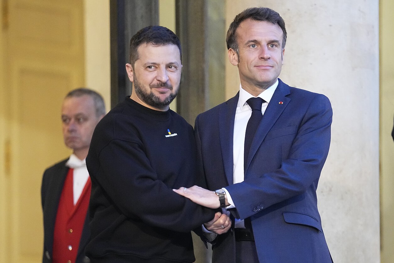 Volodymyras Zelenskis ir Emmanuelis Macronas