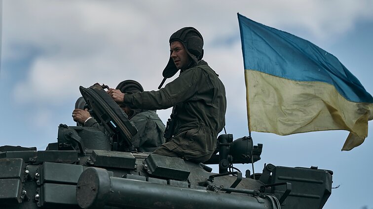 Žinios. Ukraina skelbia užėmusi per 10 priešo pozicijų Bachmuto šiaurėje ir pietuose