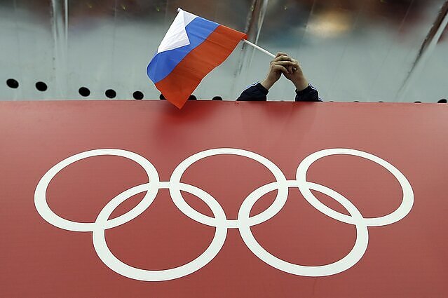 Ragina išlaikyti draudimus Rusijos ir Baltarusijos sportininkams dalyvauti tarptautinėse varžybose: ar pavyks Vakarams priimti vieningą sprendimą?
