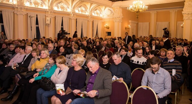 Vaidilos teatre nuskambės rekonstruotas Čiurlionio koncertas