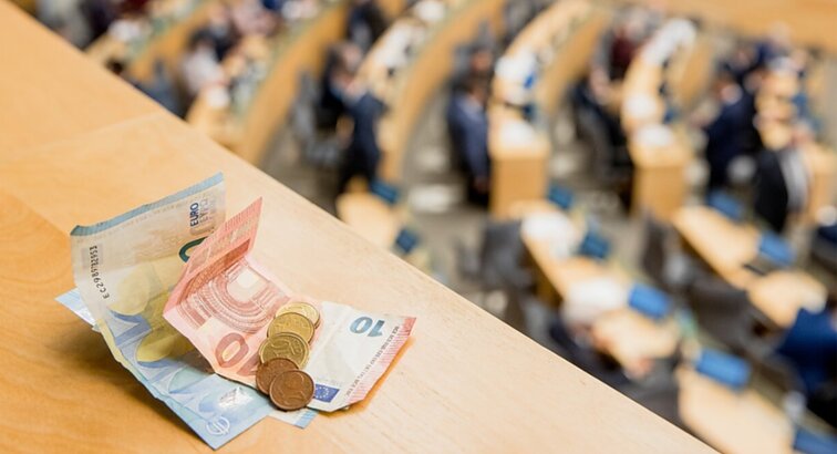 Žinios. Savivaldybių tarybų narių išlaidos: prokurorai pradeda vis daugiau tyrimų dėl kanceliarinių lėšų panaudojimo skaidrumo