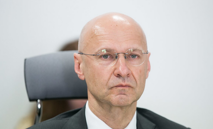 Advokatas: patikrinti kiekvieną čekiuką mokesčių mokėtojams kainuotų brangiau, nei pasitikėti politikų išlaidomis