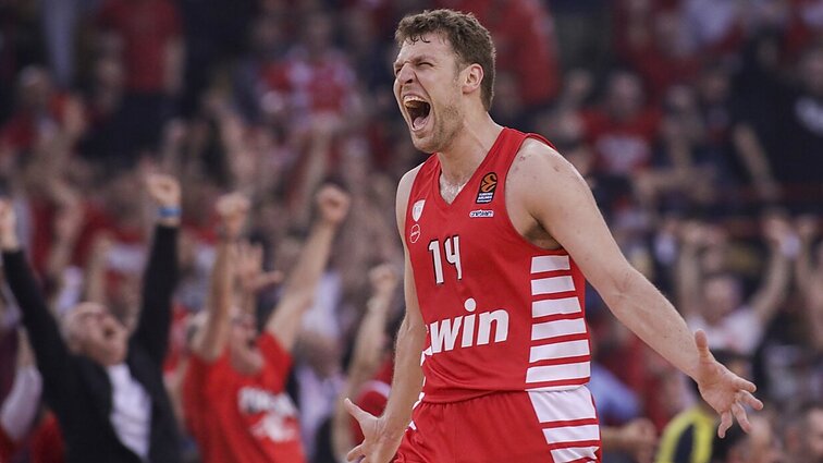Be staigmenų: Eurolygos reguliaraus sezono naudingiausias žaidėjas – Aleksandras Vezenkovas