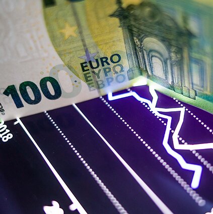 Pinigų kaina. Stabtelėjęs ekonomikos augimas dalį įmonių klampina skolose