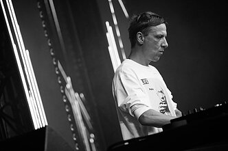 Ten Walls pasirodymo akimirka Ten Walls pasirodymo akimirka