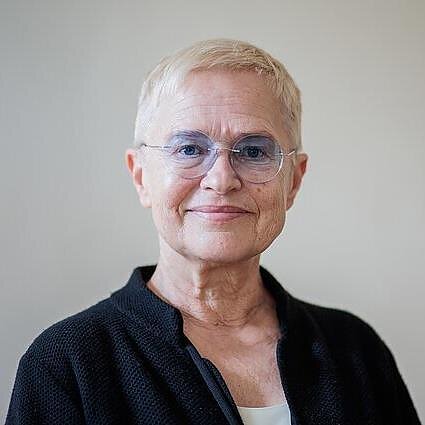 Kultūros savaitė. Sėskim ir pakalbėkim. Restauratorė Jūratė Senvaitienė: šiandien vienas iš kenksmingiausių dalykų yra nepaprastai intensyvus kūrinių naudojimas