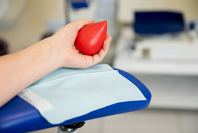 Žinios. Santaros klinikų Kraujo centras praneša, kad kritiškai trūksta kraujo atsargų