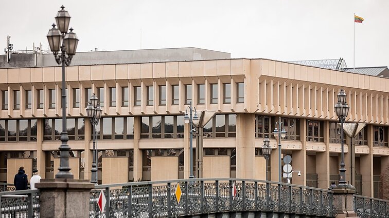 Pokyčiai valstybės tarnybos sektoriuje: atlyginimai augs pagal kompetenciją, dings „myliu, nemyliu“ momentai