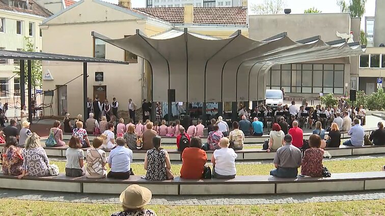 Prasidėjus vasarai, Šiauliai groja ir dainuoja: gyventojus tris mėnesius džiugins profesionalų koncertai miesto gatvėse