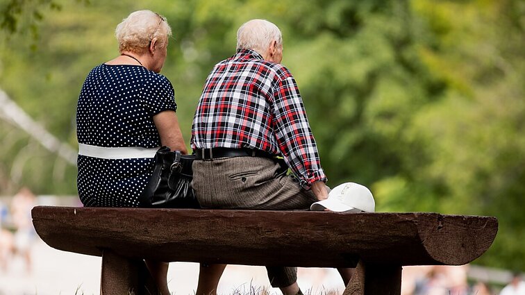 Ištyrė senėjimo Lietuvoje iššūkius: darbas pensiniame amžiuje turėtų būti pasirinkimas, bet dažnai tampa būtinybe
