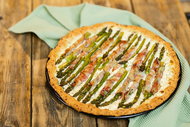 Varškinės tešlos pyragas su smidrais