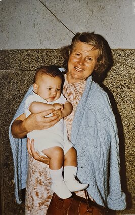 Vinicius su močiute