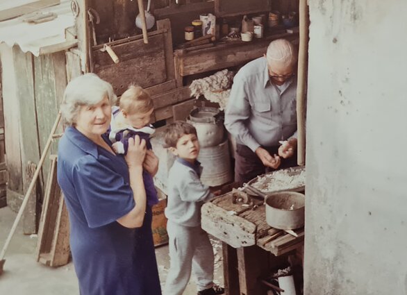 Vinicius, jo sesuo, močiutė ir dėdė