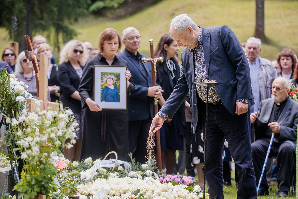 Zitos Kelmickaitės laidotuvės Zitos Kelmickaitės laidotuvės