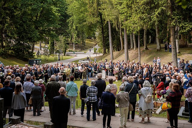 Zitos Kelmickaitės laidotuvės Zitos Kelmickaitės laidotuvės