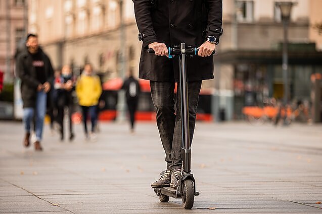 LTSA direktorius apie paspirtukininkus: dauguma madą mato pirmoje vietoje, o saugą – antroje