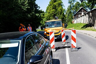 Vilniaus Rasų gatvėje atsivėrė smegduobė Vilniaus Rasų gatvėje atsivėrė smegduobė