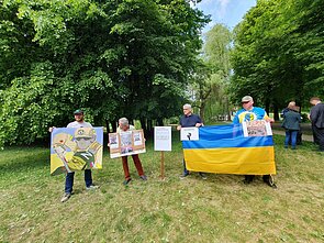 Prie Rusijos ambasados Vilniuje į protesto akciją renkasi vilniečiai