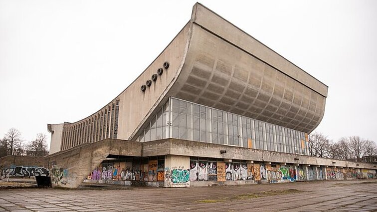 Vilniaus sporto rūmus planuojama paversti memorialine erdve žydams, verslo atstovai tokiu sprendimu nusivylę