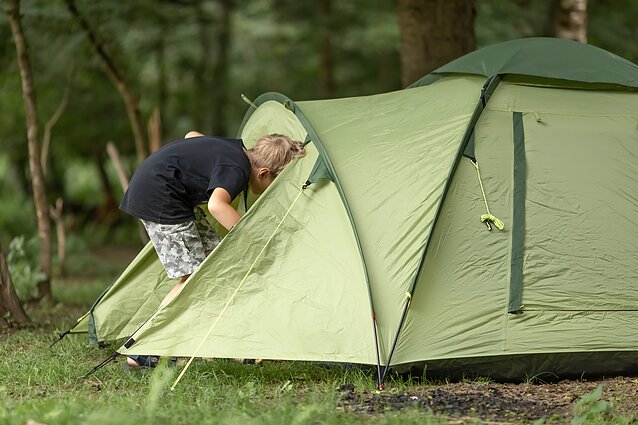 Camping (associative image)
