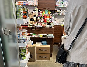 Vienoje Klaipėdos turgaviečių esančioje maisto papildų ir kosmetikos parduotuvėje parduodami antibiotikai Vienoje Klaipėdos turgaviečių esančioje maisto papildų ir kosmetikos parduotuvėje parduodami antibiotikai