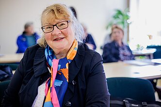 Mokiniais tapę visaginiečiai neslepia, kad išmokti valstybinę kalbą reikėjo seniai, toks supratimas itin sustiprėjo pastaraisiais metais. Mokiniais tapę visaginiečiai neslepia, kad išmokti valstybinę kalbą reikėjo seniai, toks supratimas itin sustiprėjo pastaraisiais metais.