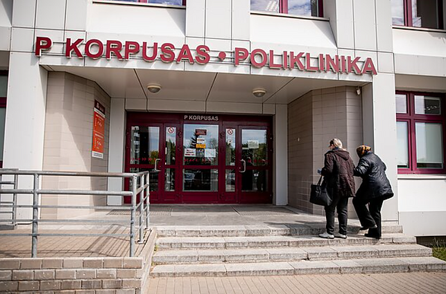 Santarų klinikose pacientai skundžiasi maisto tiekimu: trūksta darbuotojų, todėl maistas nepatiekiamas laiku