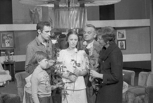 Iš kairės: S. Pajarskas, Valentinas Masalskis, Stasė Ivanauskaitė, Leonardas Zelčius, Birutė Raubaitė. 1979 m.