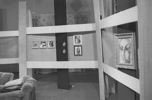 Spektaklio scenografija sukurta dailininkės Renės Petrulienės. 1979 m. 
