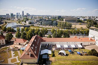 JAV ambasada sukvietė svečius iš anksto atšvęsti JAV nepriklausomybės dienos