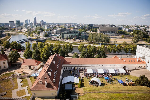 JAV ambasada sukvietė svečius iš anksto atšvęsti JAV nepriklausomybės dienos