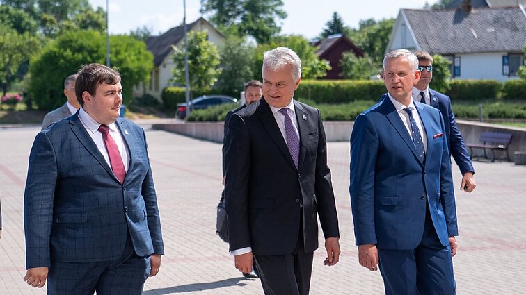 Nausėda įvertino pastarųjų savaičių įvykius Seime ir Vyriausybėje: žmonių pasitikėjimas valdžios institucijomis pakirstas