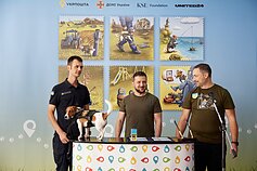 Владимир Зеленский и Патрон в школе в Ирпене