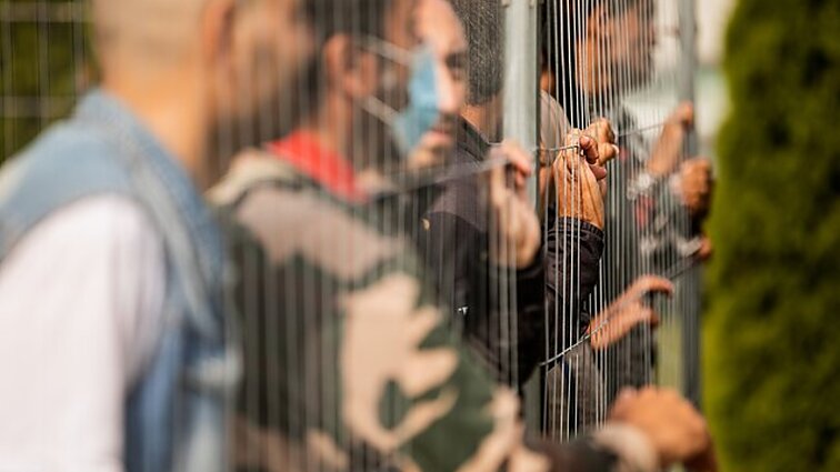 ES šalys pasiekė istorinį susitarimą dėl migracijos politikos: kuo jis svarbus ir kas gresia jo nesilaikant?