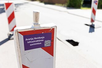 Vilniuje netoli savivaldybės atsivėrė smegduobė Vilniuje netoli savivaldybės atsivėrė smegduobė