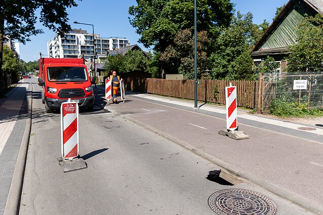 Vilniuje netoli savivaldybės atsivėrė smegduobė Vilniuje netoli savivaldybės atsivėrė smegduobė